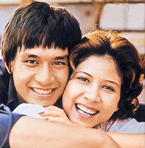 甄妮爆料窦唯视频在线观看,揭秘娱乐圈不为人知的真相